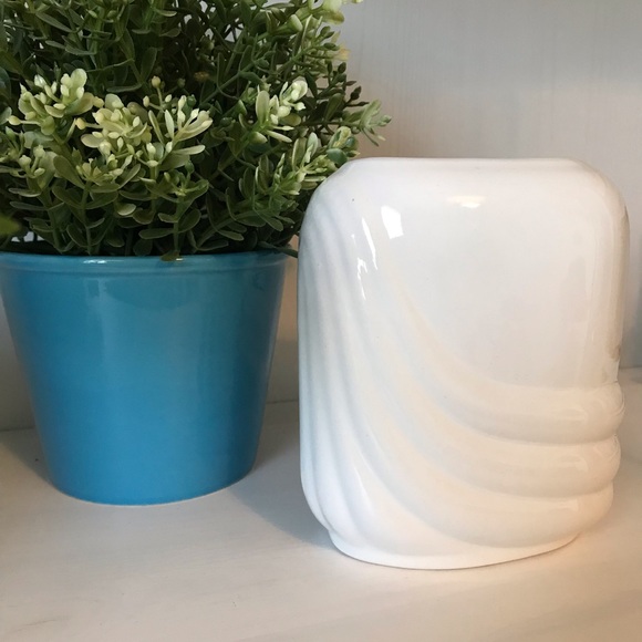 Vintage Other - 💕Vintage 80’s Ceramic White Vase